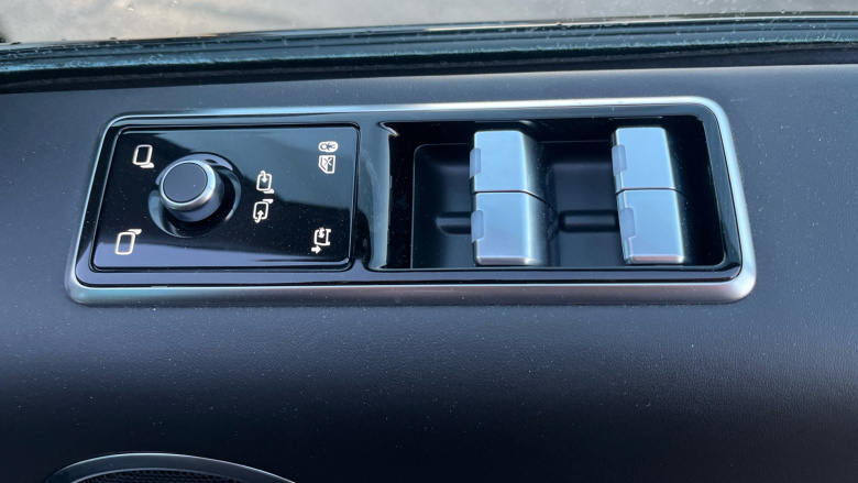 Land Rover Range Rover Sport 3.0 D300 HSE Dynamic Black 5dr Auto Diesel Estate